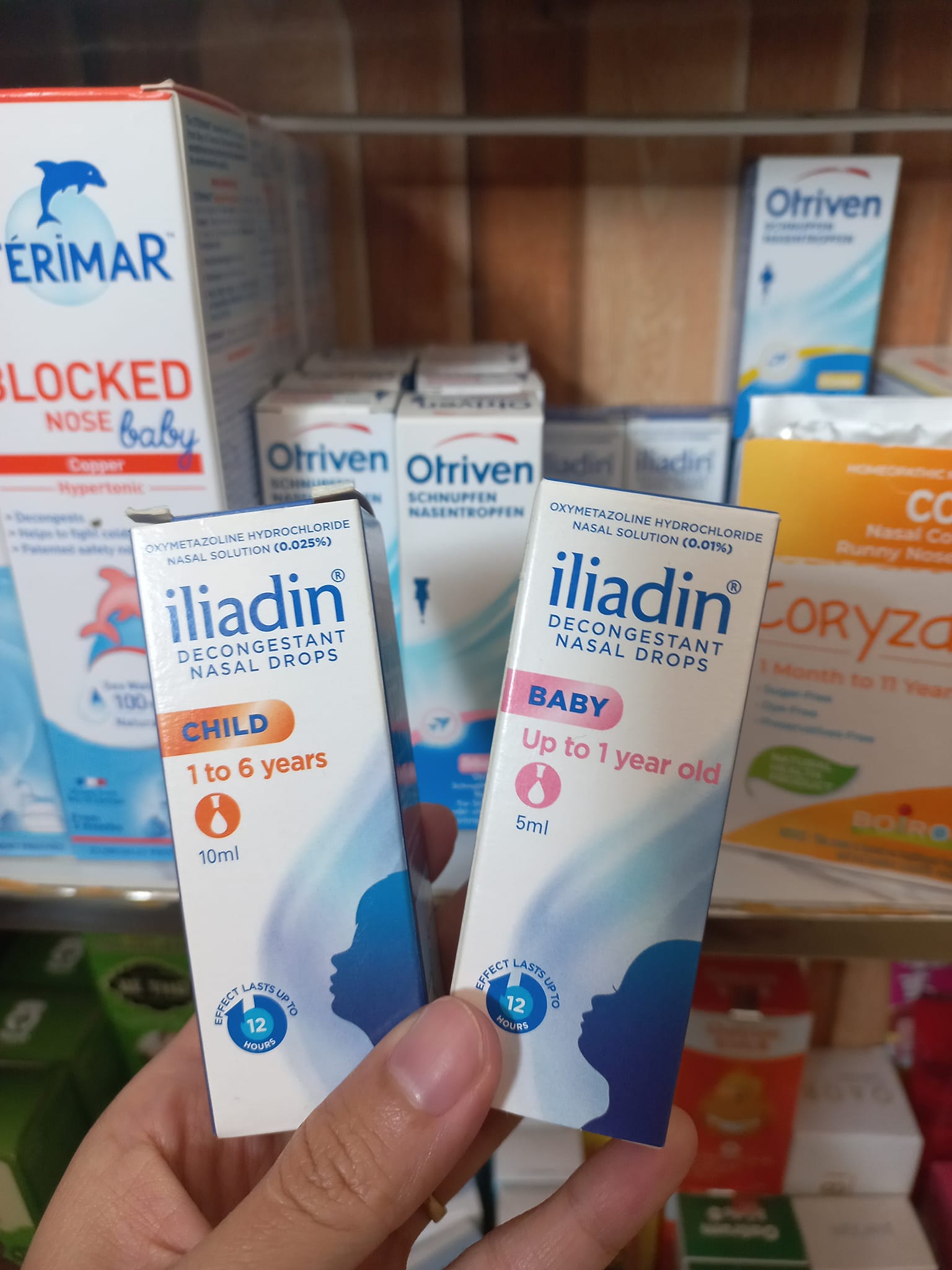 Nhỏ mũi iliadin cho bé