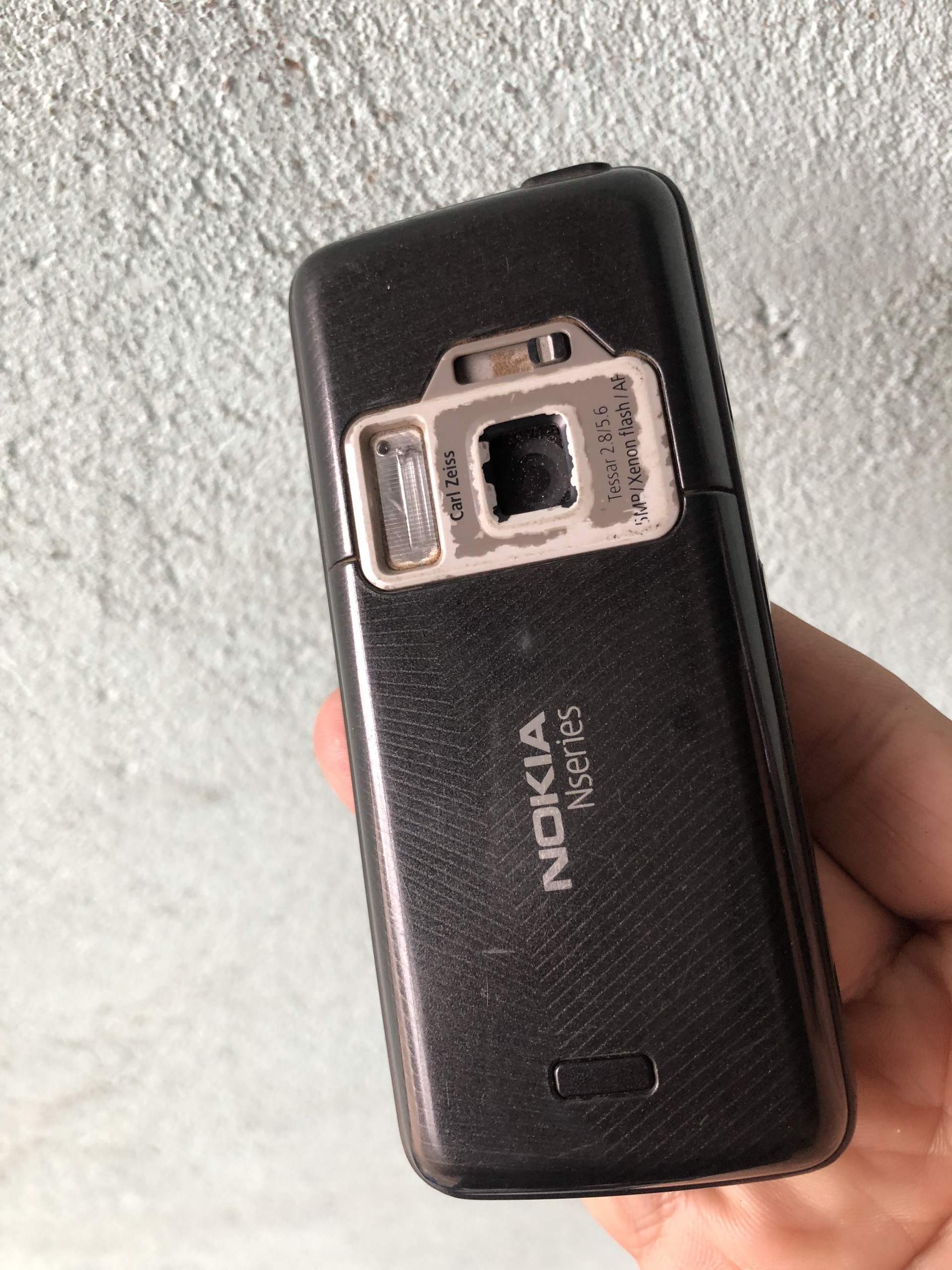 Nokia N82