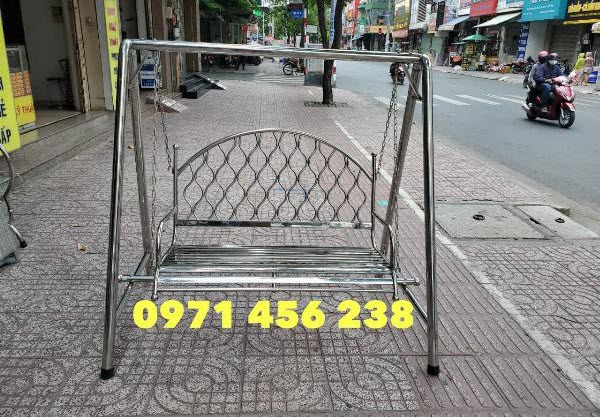 Xích đu inox sân vườn Hà Nội 02