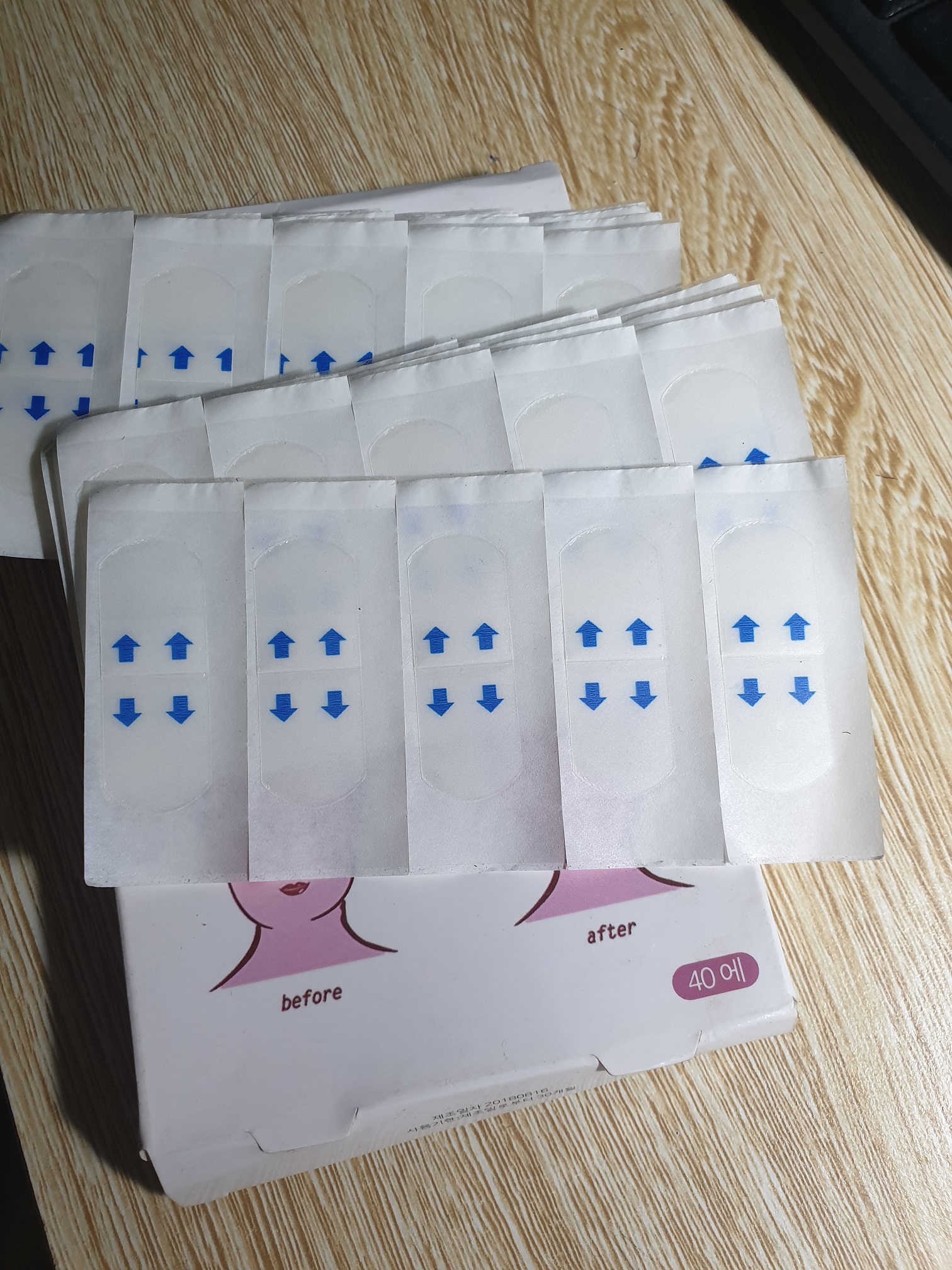 Miếng dán mặt thon gọn Vline Dodo Label tặng 01 lọ chuốt tóc con
