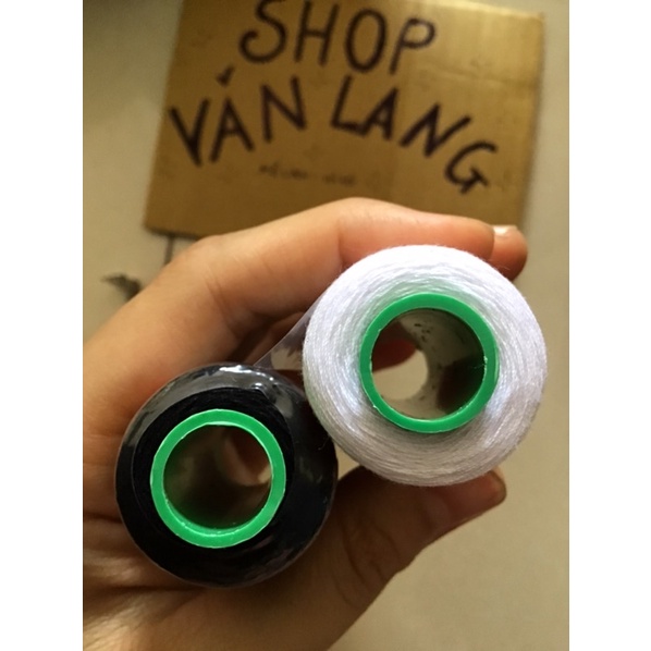[Free Ship] - Chỉ may màu trắng / đen cuộn 900 mét