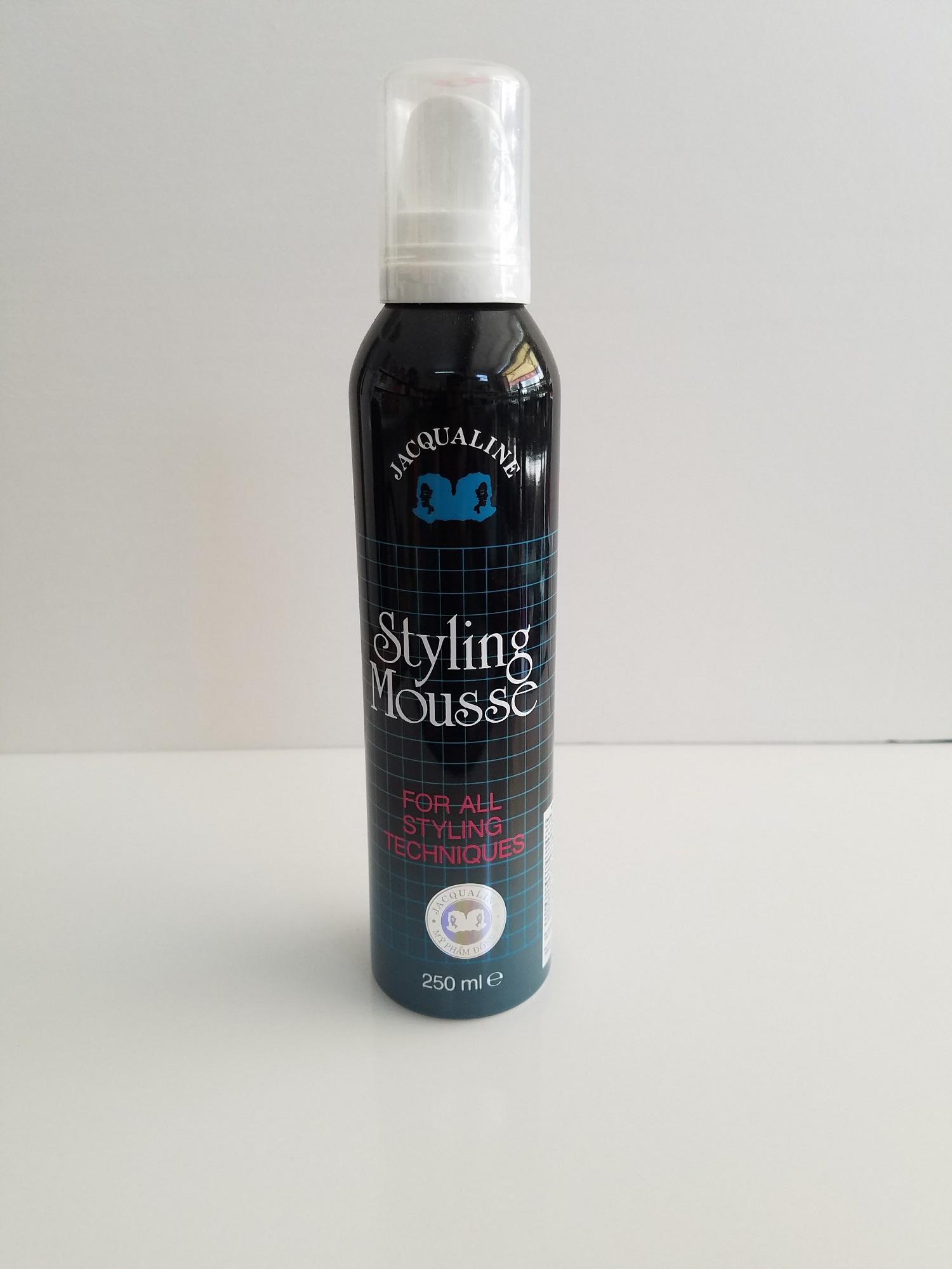 Mousse Vuốt Tóc JACQUALINE (250ml)