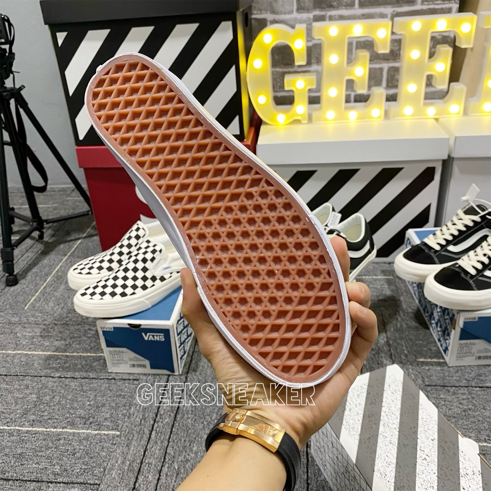 [GeekSneaker] Giày sneaker Vans Vault Old Skool 2020