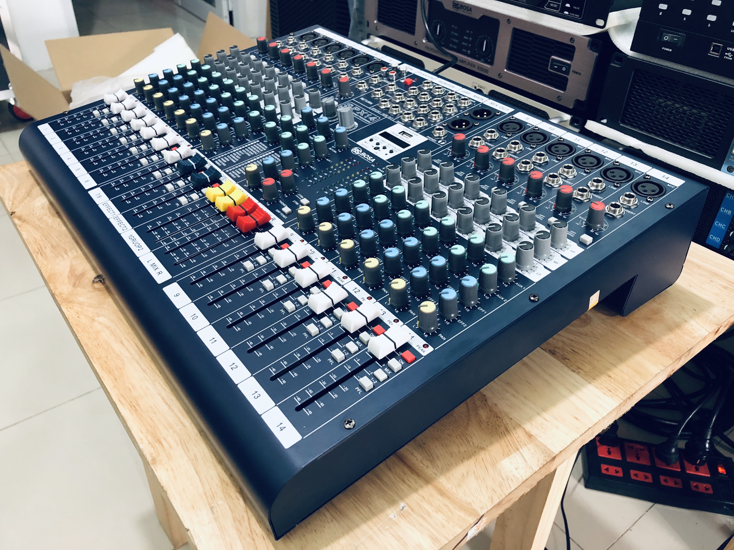 Mixer karaoke cao cấp Bosa SPX14 Chạy 2 Effect