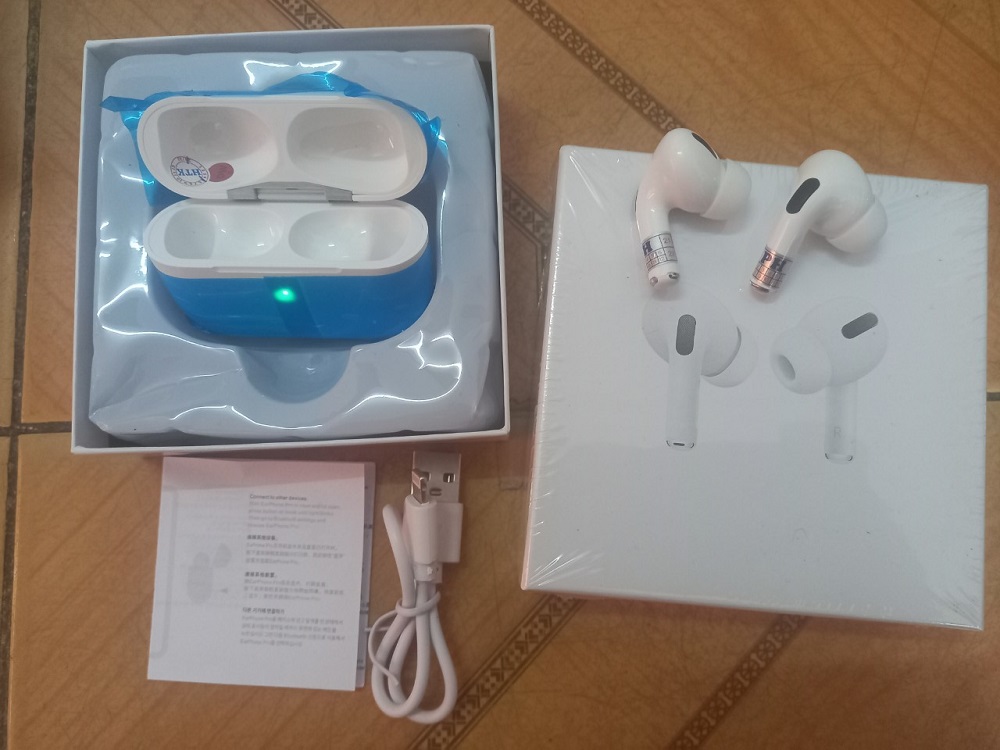 Tai Nghe Bluetooth Không Dây Pro 4 Phù Hợp mọi Loại Máy Nghe Nhạc Cực Hay