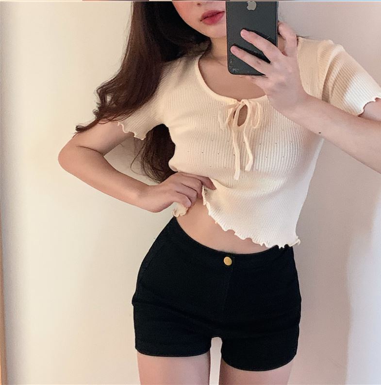 Áo thun nữ thắt nơ cổ xinh xắn