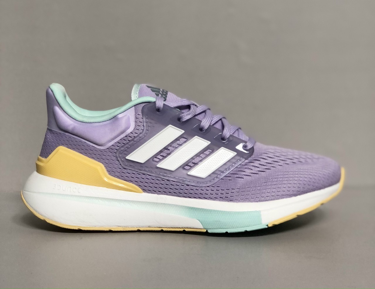 [ 𝙎𝘼𝙇𝙀 𝙃𝙊𝙏 ] Giày Thể Thao Nữ Adidas EQ21RUN