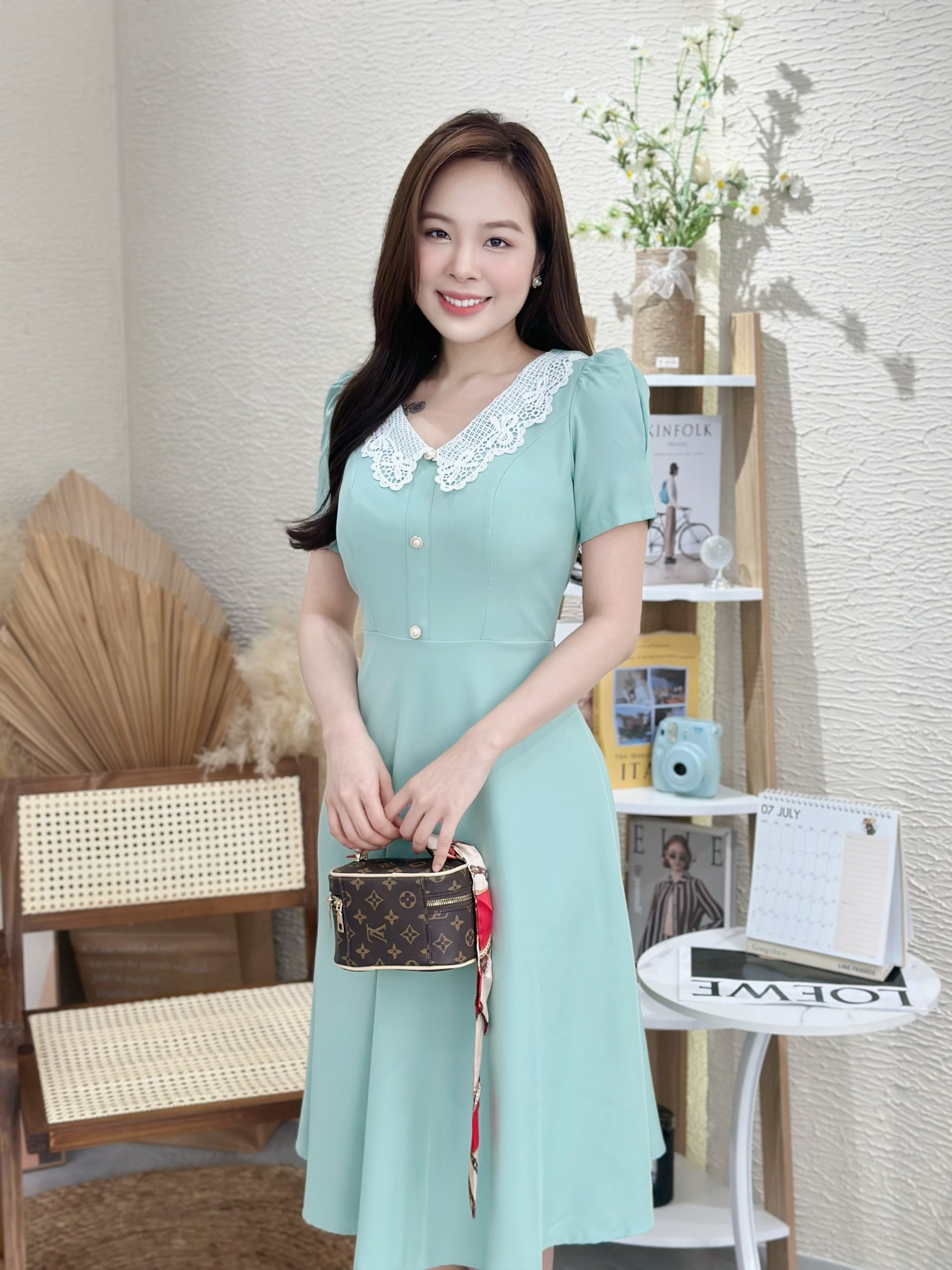 Đầm xòe cổ phối ren, đính nút, tay phồng Misa - MS0284 (Hình thật shop chụp)