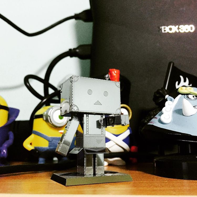 Mô Hình 3D Kim Loại Robot Carton (chưa ráp)