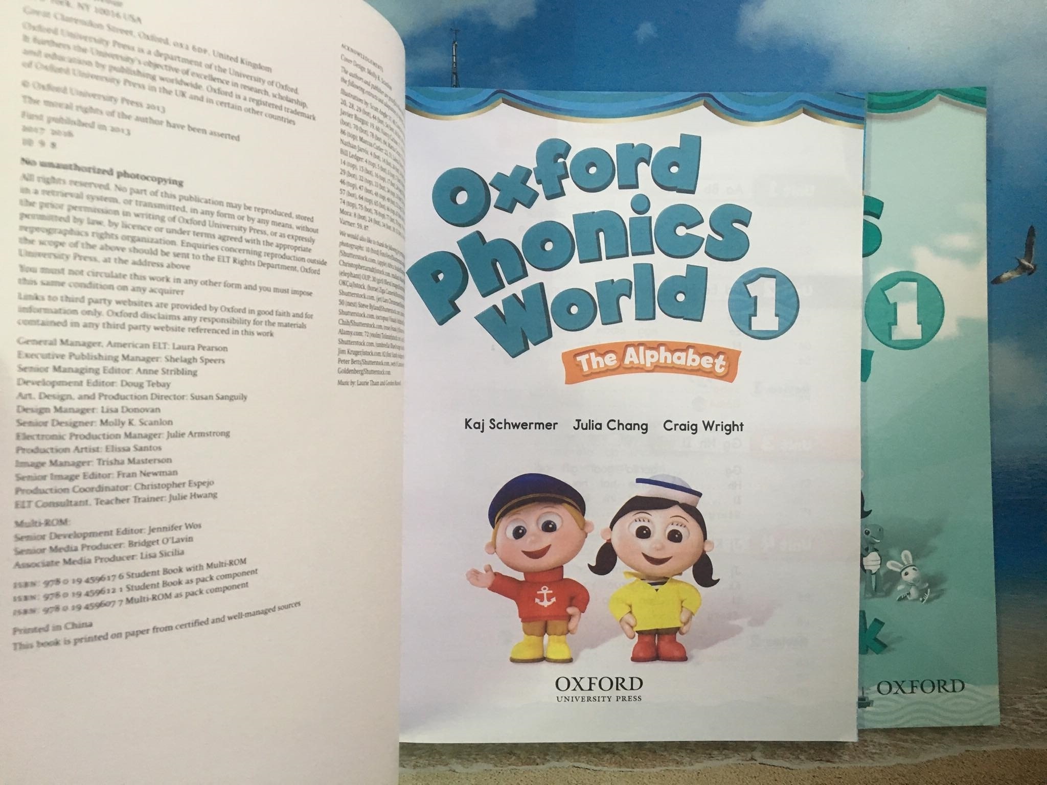 Bộ Oxford Phonics World 1 (2 sách + CD)