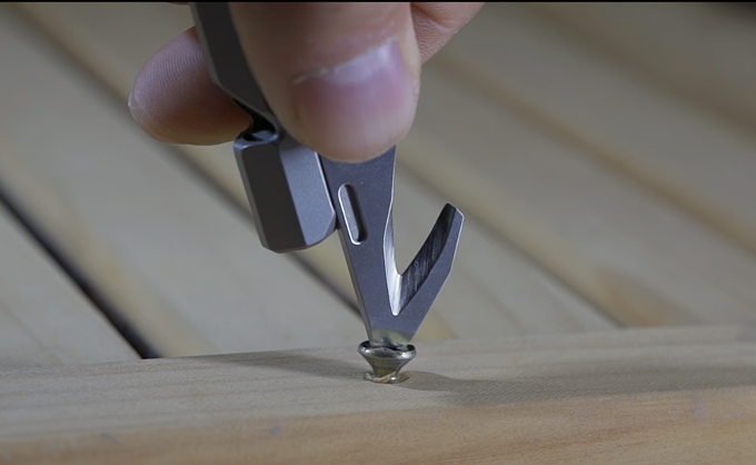 Còi đa năng EDC Tacray titanium
