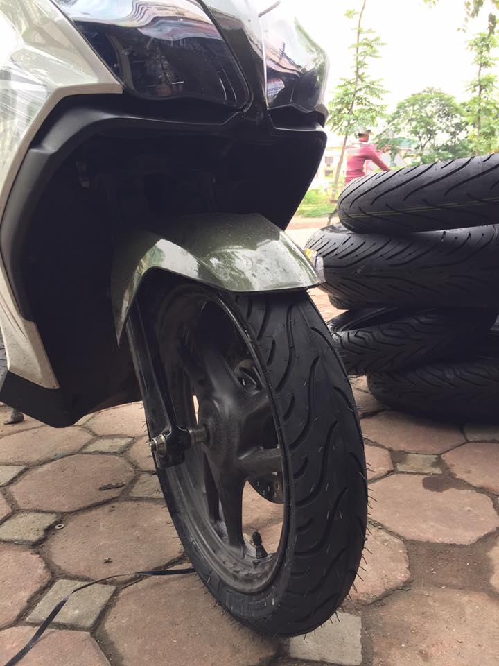 Lốp/vỏ xe máy Michelin 80/90-14 Pilot Street