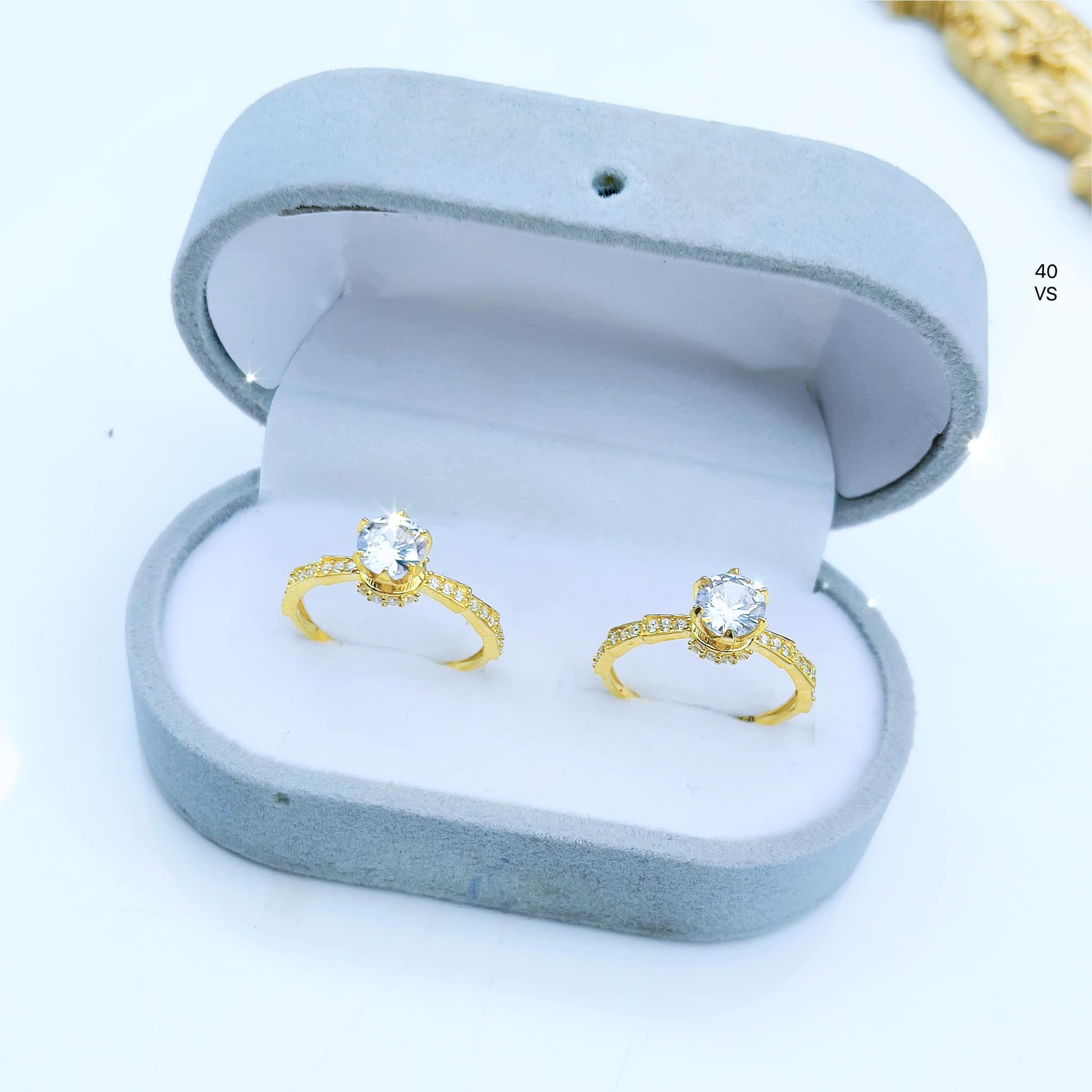 Nhẫn xoắn nữ vàng tây đính đá MS42