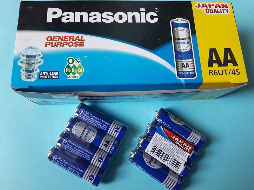 1 vỉ 4 viên pin AA Panasonic
