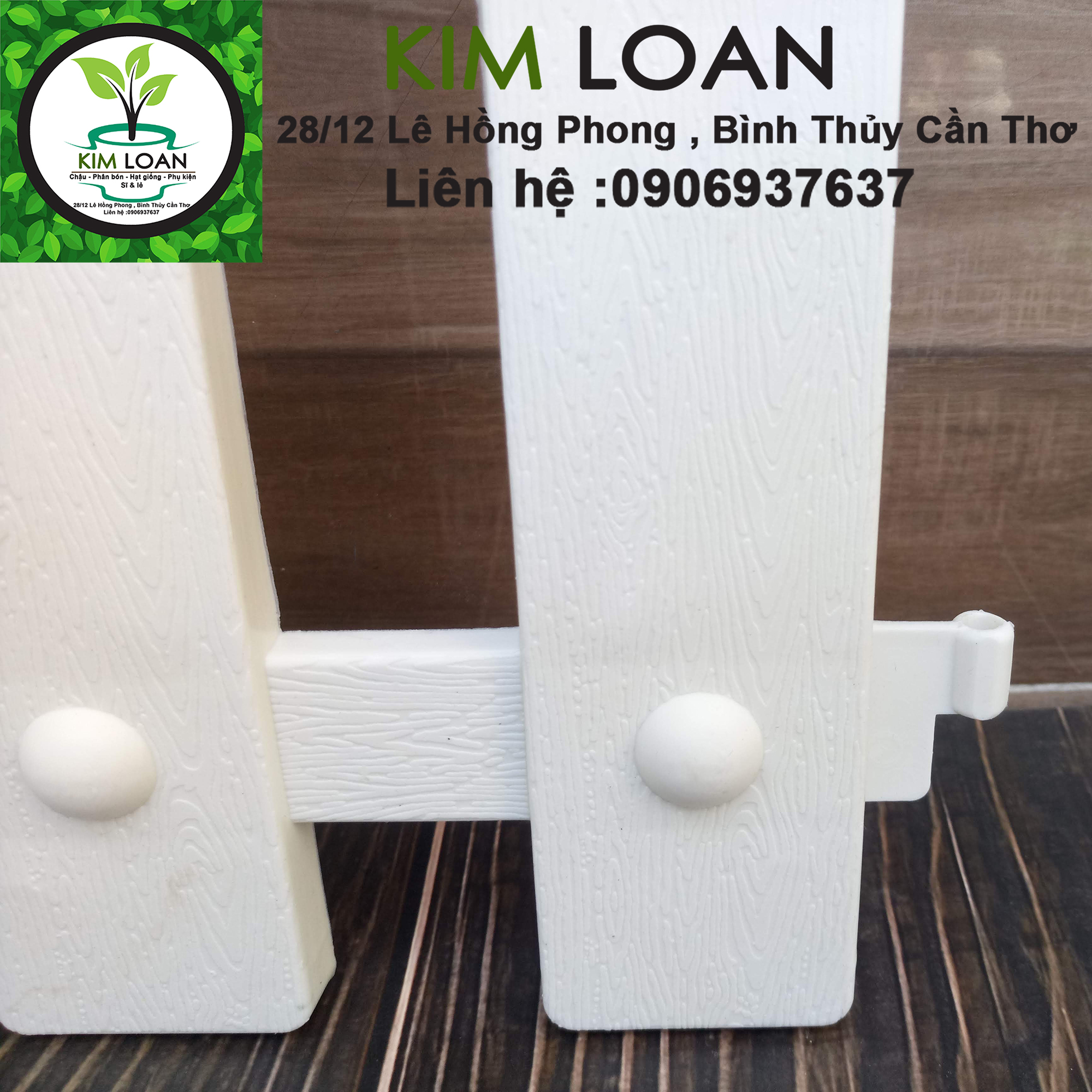Hàng rào nhựa đầu nhọn 30x50cm
