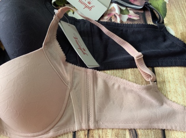 Áo lót nữ Triumph Pure Invisible Lace WHP