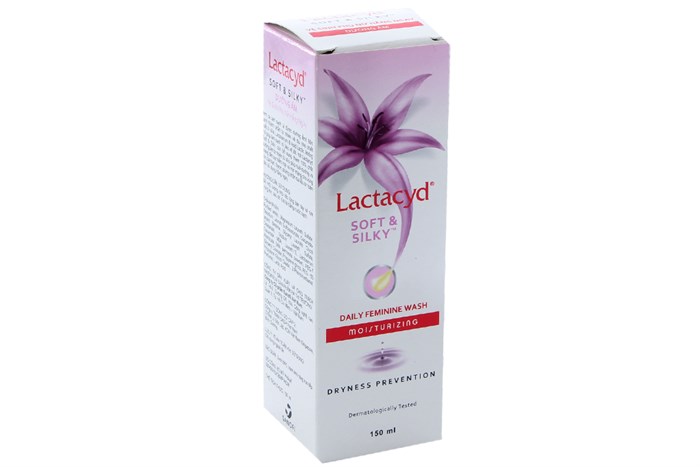 [HCM]Dung dịch vệ sinh phụ nữ Lactacyd Soft Silky (150ml) MÀU TÍM