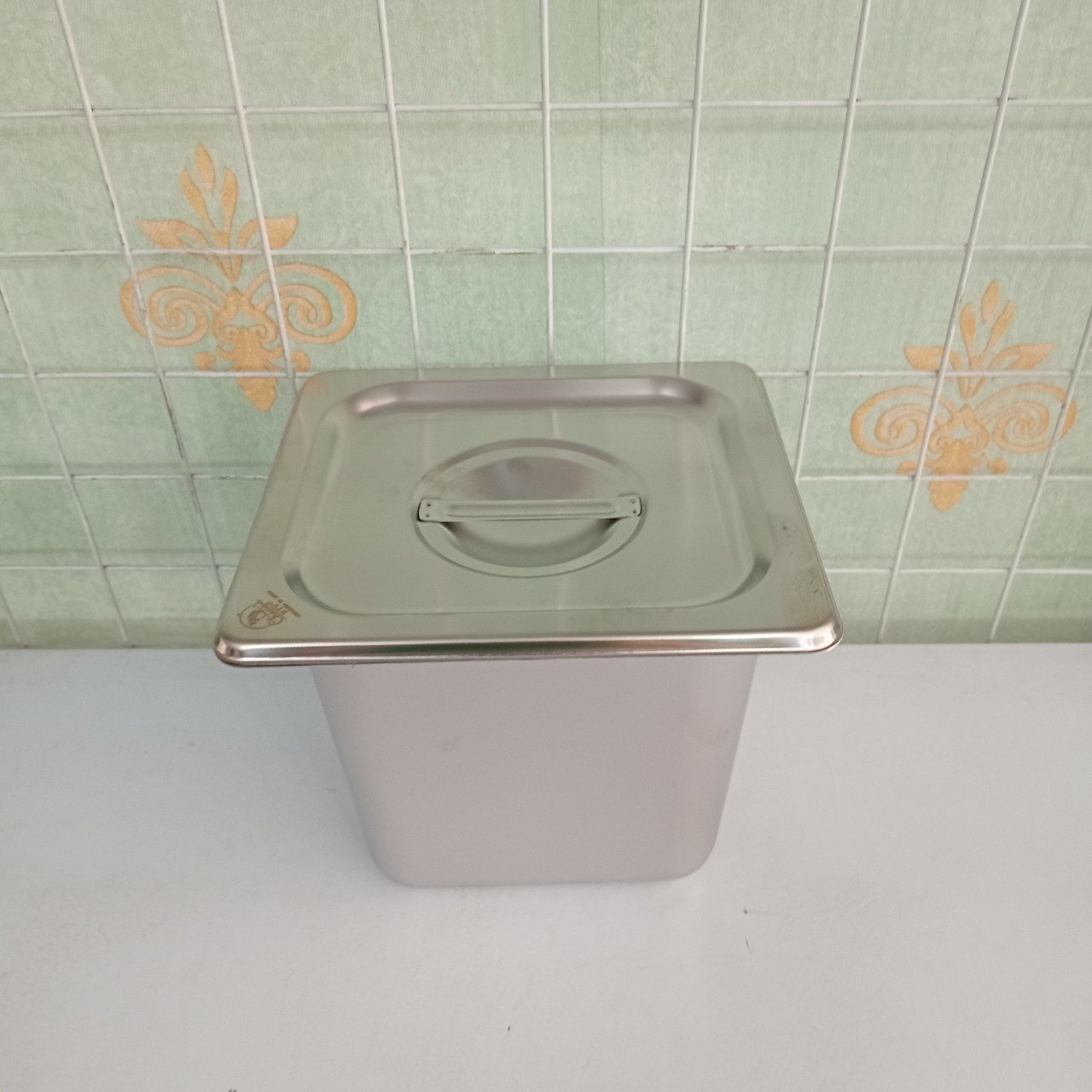 Khay inox 1/6 đựng topping, thực phẩm có nắp