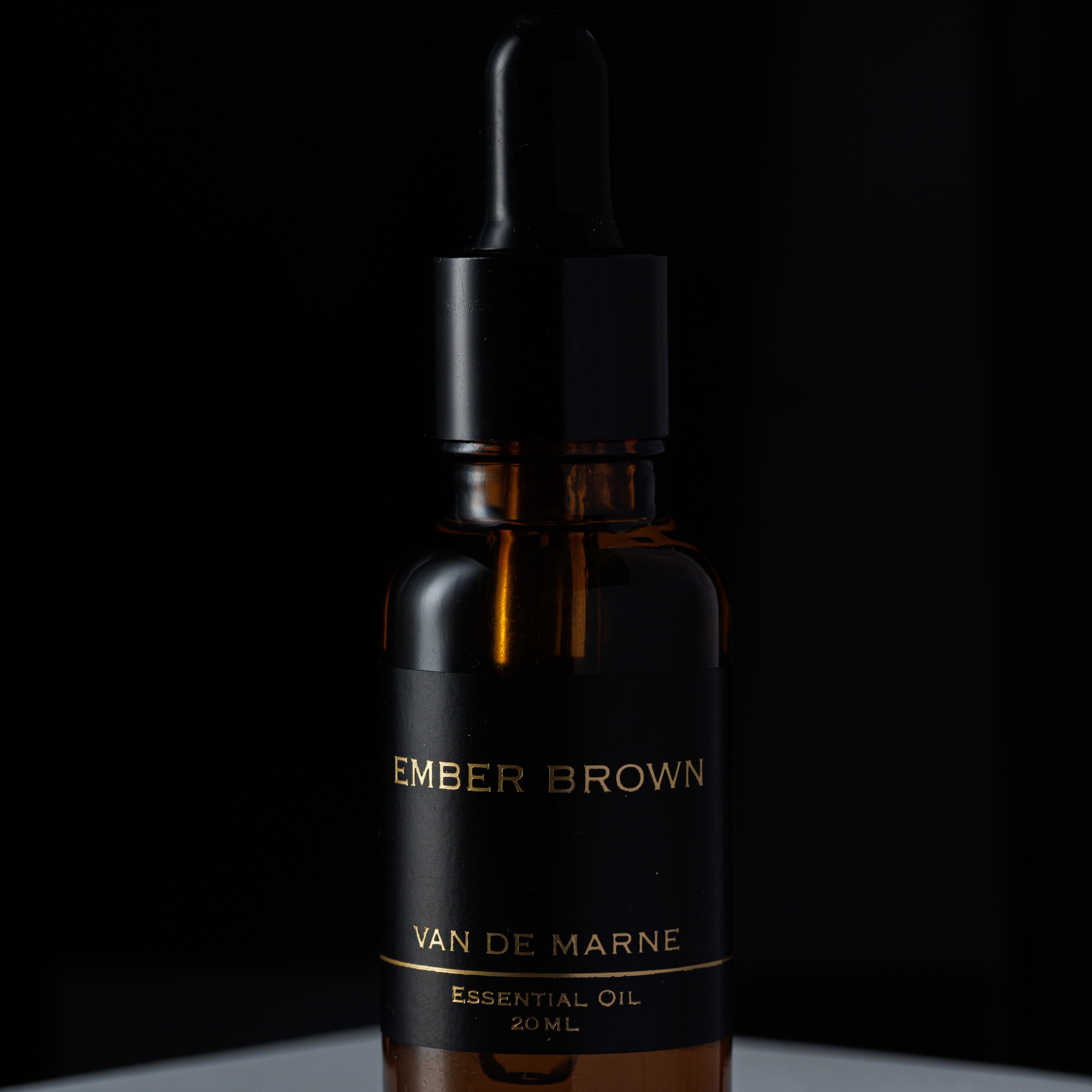 Ember Brown - Tinh Dầu Nước Hoa Xông Phòng Cao Cấp