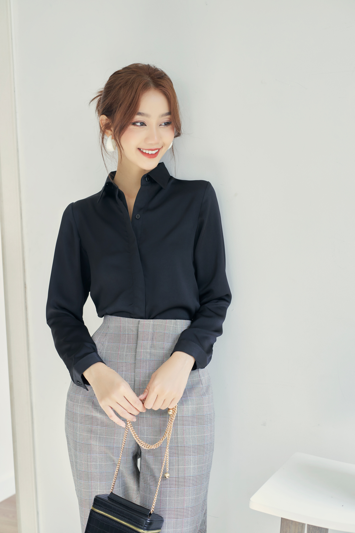 Áo Sơ Mi Đen Dài Tay Công Sở Nữ GILLEE Lụa Nhung Cao Cấp