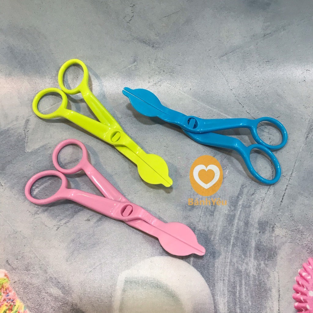 Kéo nhựa gắp bông kem cute