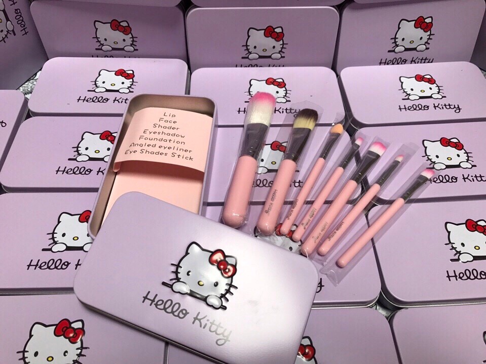 Bộ Cọ Trang Điểm Mini Hello Kitty - BC HELLO