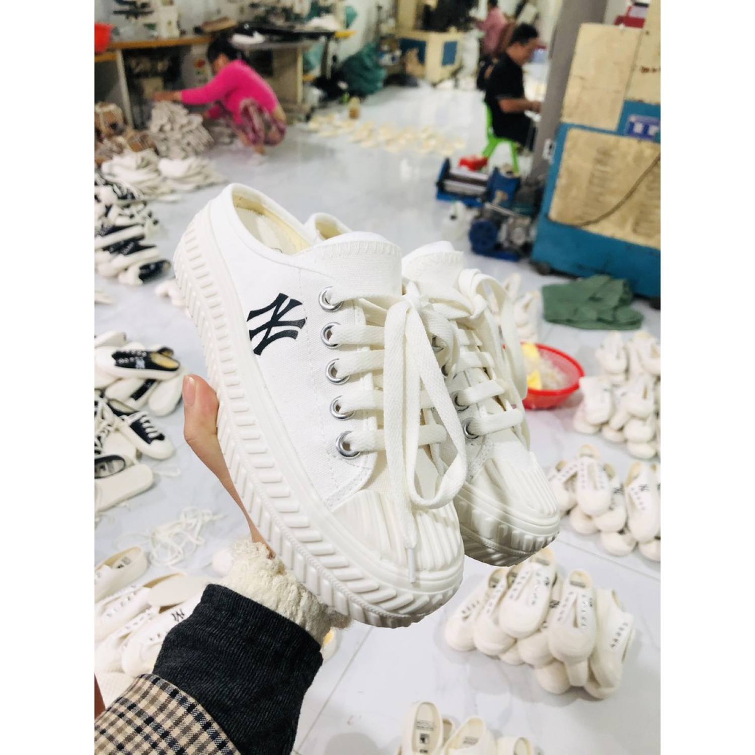 ✅[ ẢNH THẬT ]✅ SỤC NY TRẮNG SIÊU HOT size 35-39 * 👟👟
