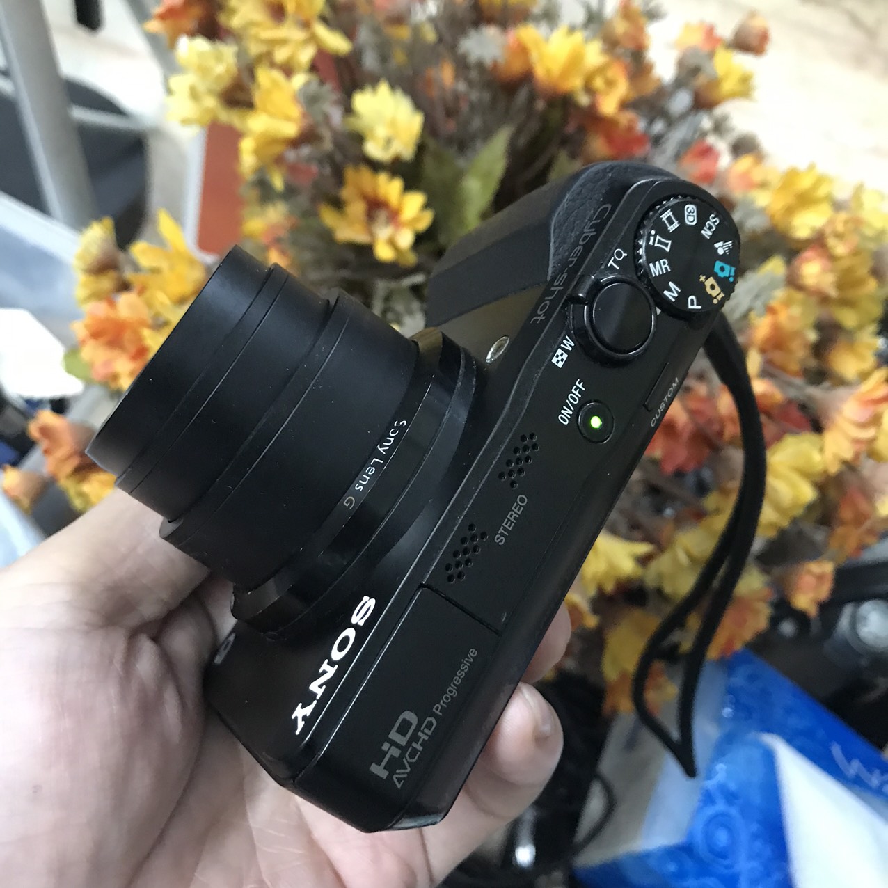 Máy ảnh Sony HX30V có wifi