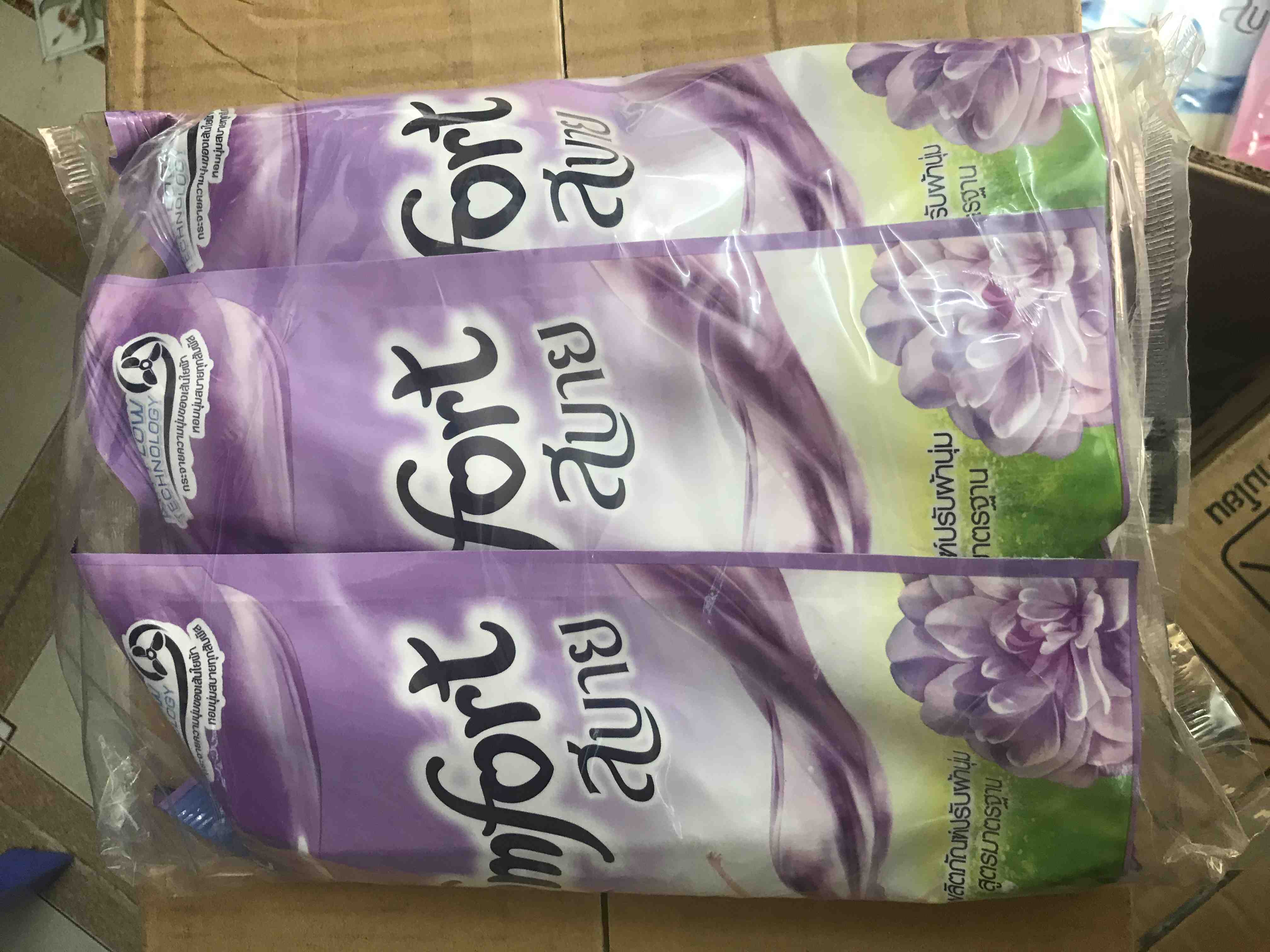 COMBO 6 bịch nước xả comfor Thái Lan mỗi bịch 580ml - nước xả comfor thái