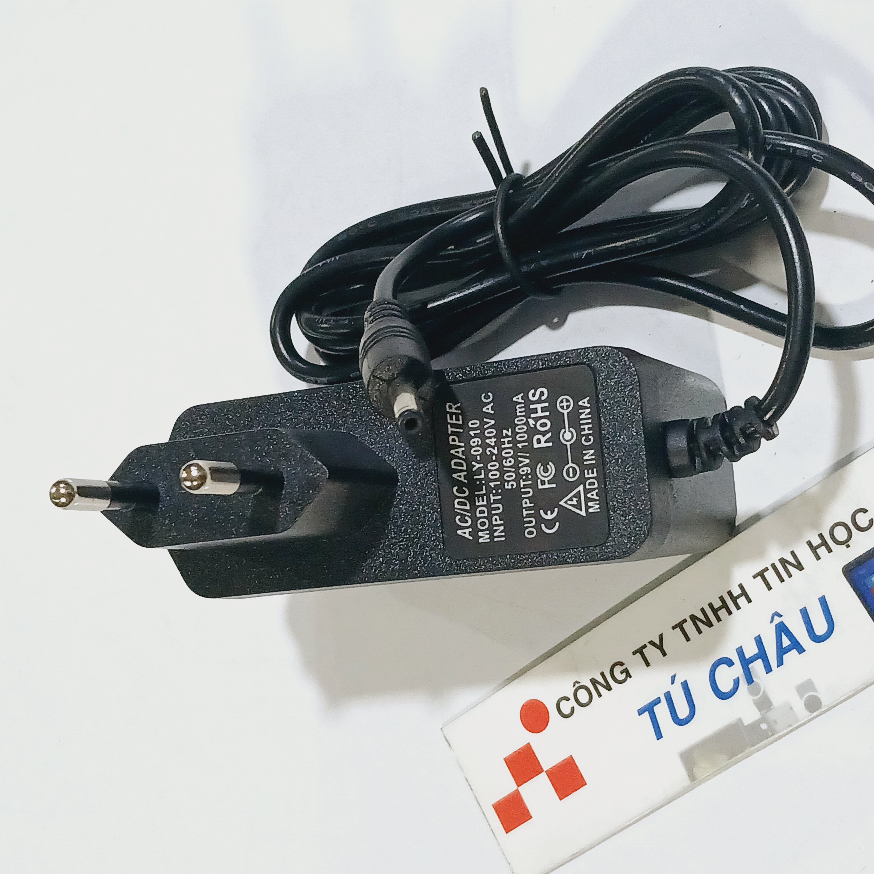 Adapter DC 9V - 1A / Đầu cắm 3.5mm X 1.35mm