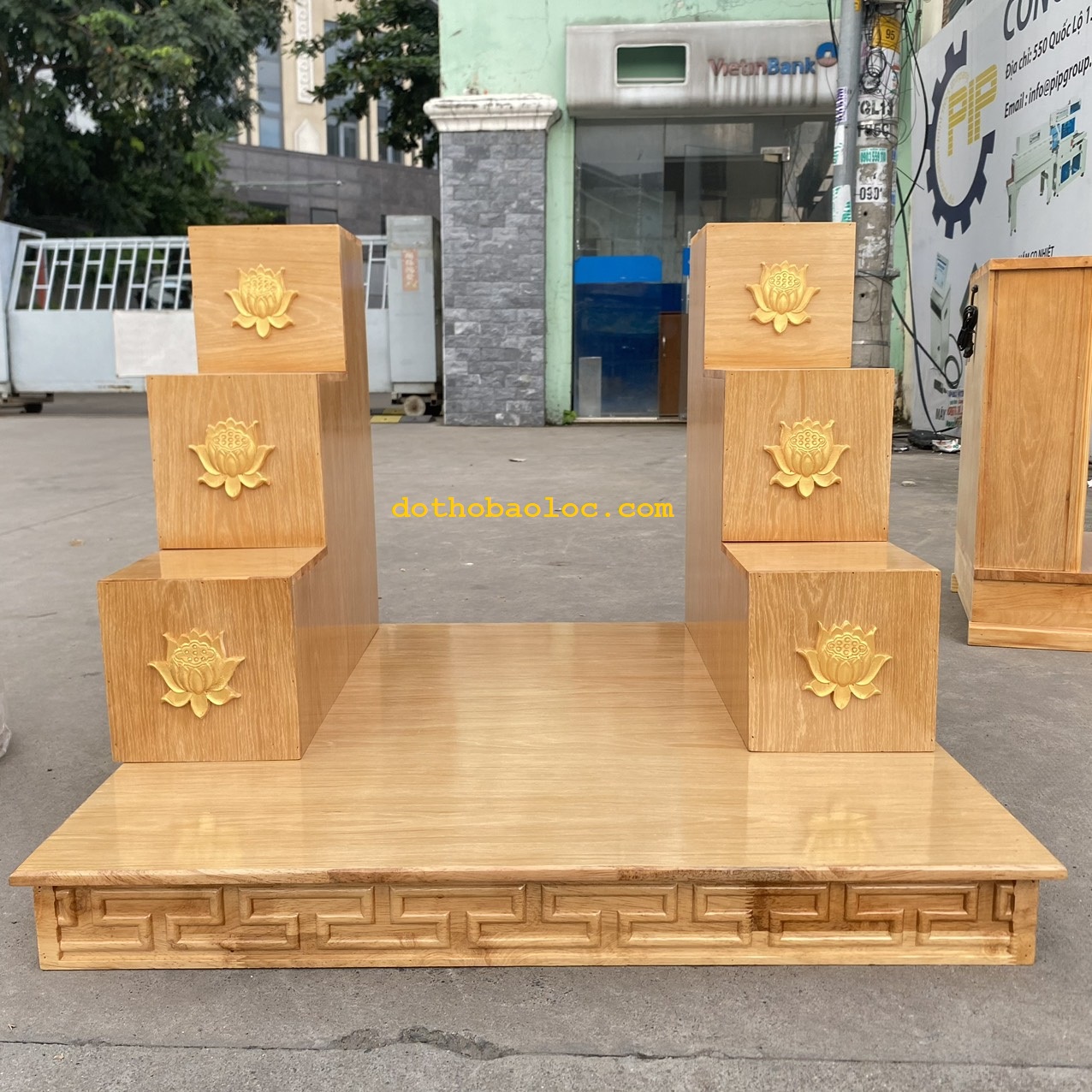 Combo Bàn thờ Thần tài gỗ sồi ,Bàn kê gỗ sồi, Bục kê, bục tam cấp gỗ sồi đặt bàn thần tài thổ địa