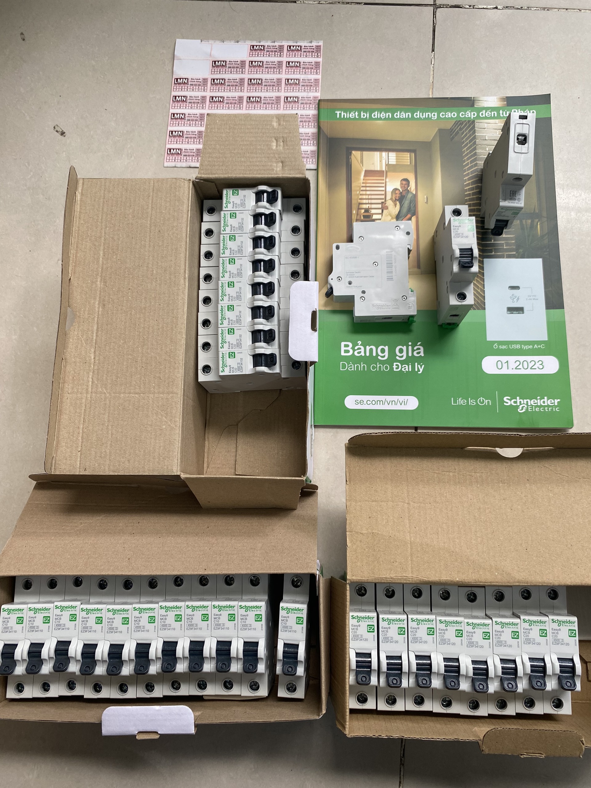 Schneider Aptomat MCB 1 pha 1 tép 6A EZ9F34106
