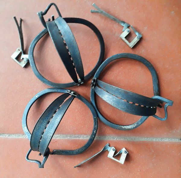 Bẫy thú rừng 20cm tặng bàn đạp
