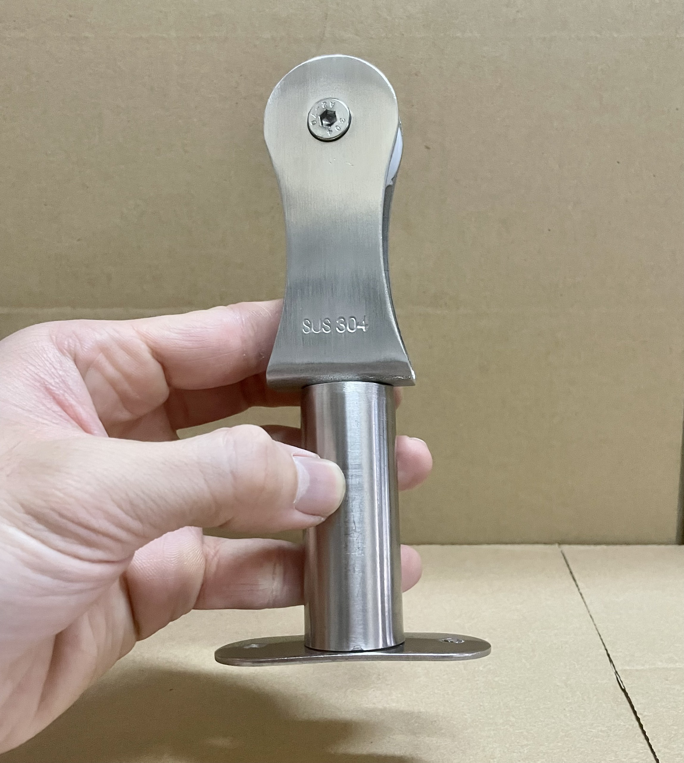 [Inox 304] Trụ eo lan can cầu thang kính cường lực (Eo trên đầu bằng)