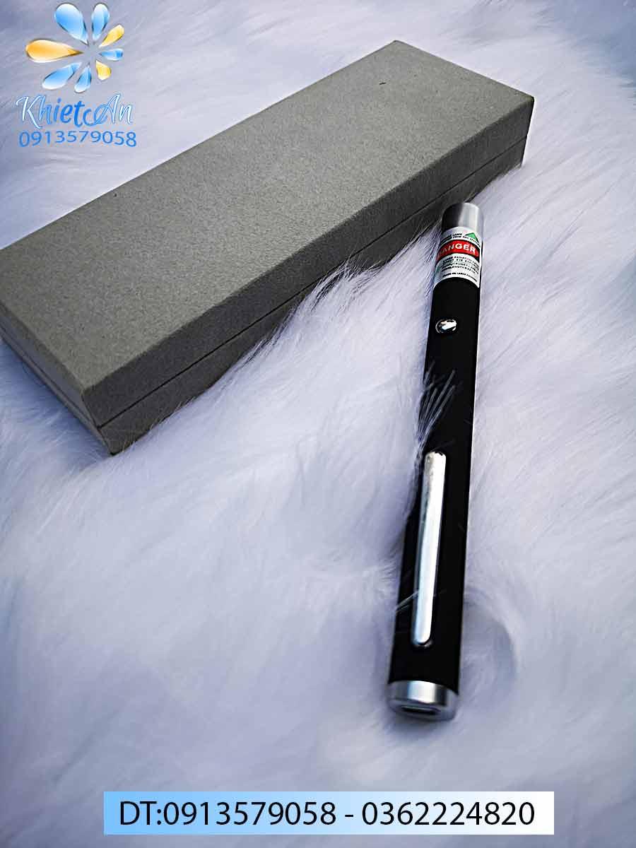 Bút laser Laze Màu Đen Tia Xanh Lá Sạc usb cao Cấp