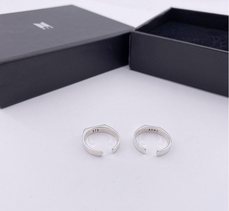 Nhẫn đôi Logo BTS tặng kèm 7 ảnh thẻ