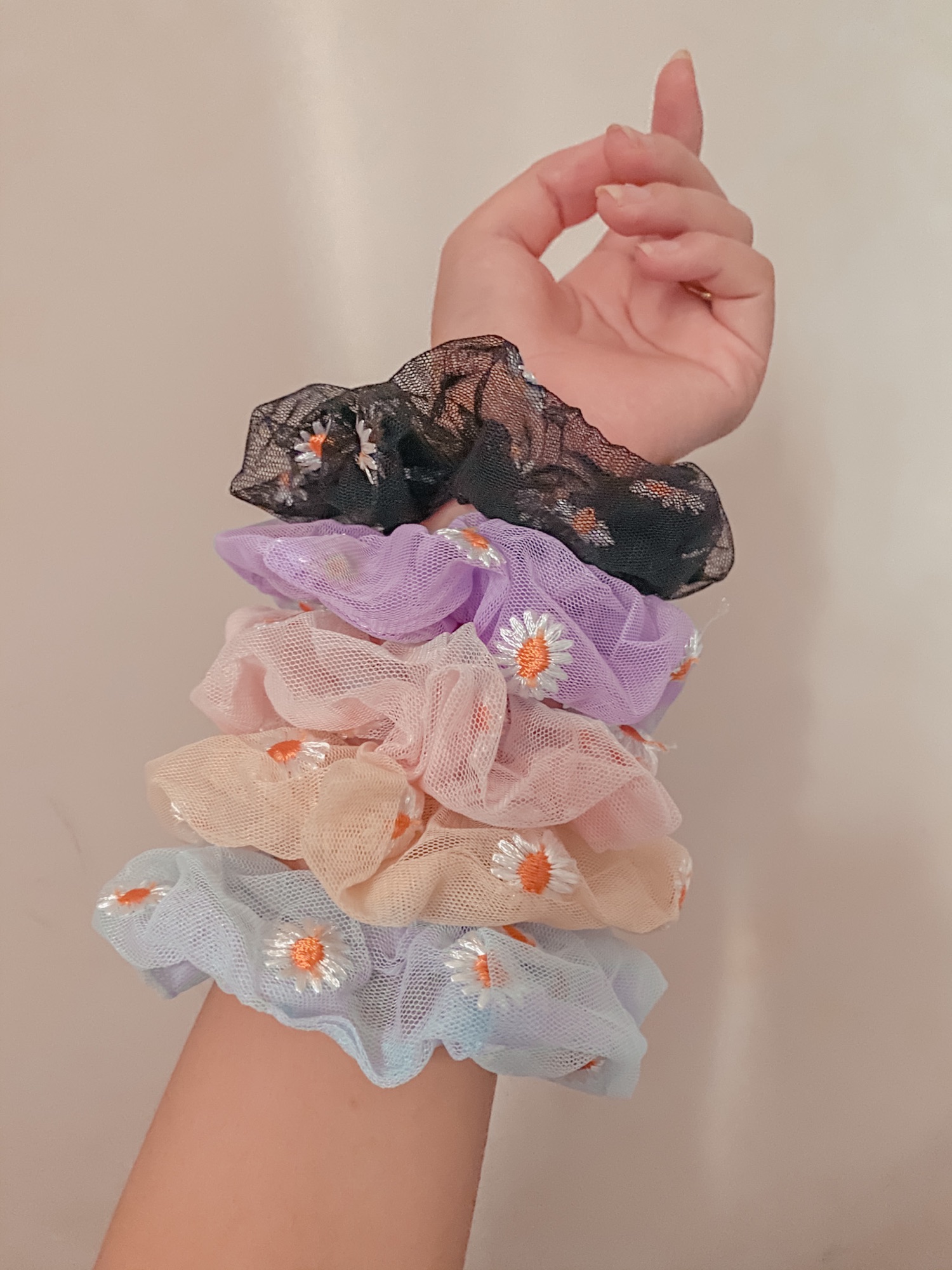 Dây buộc tóc hoa cúc- srunchies daisy