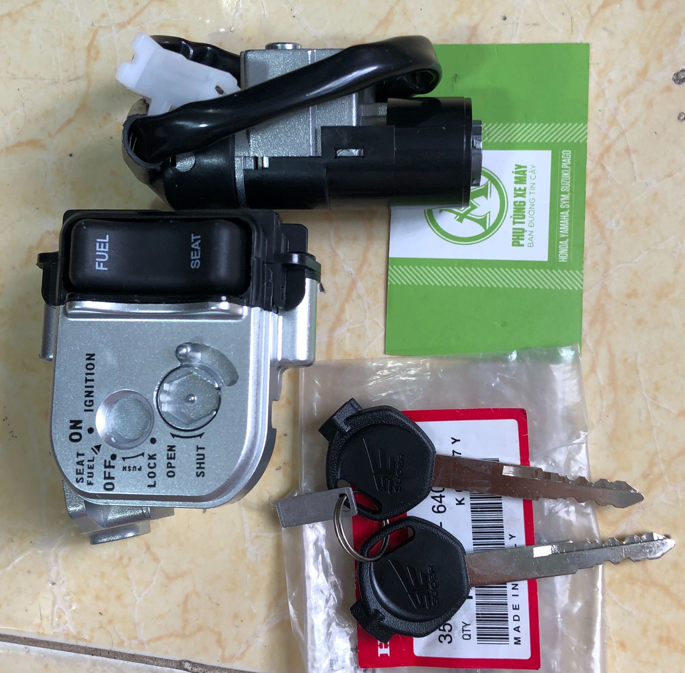 Bộ ổ khóa xe máy Air Blade đời đầu 2 cạnh