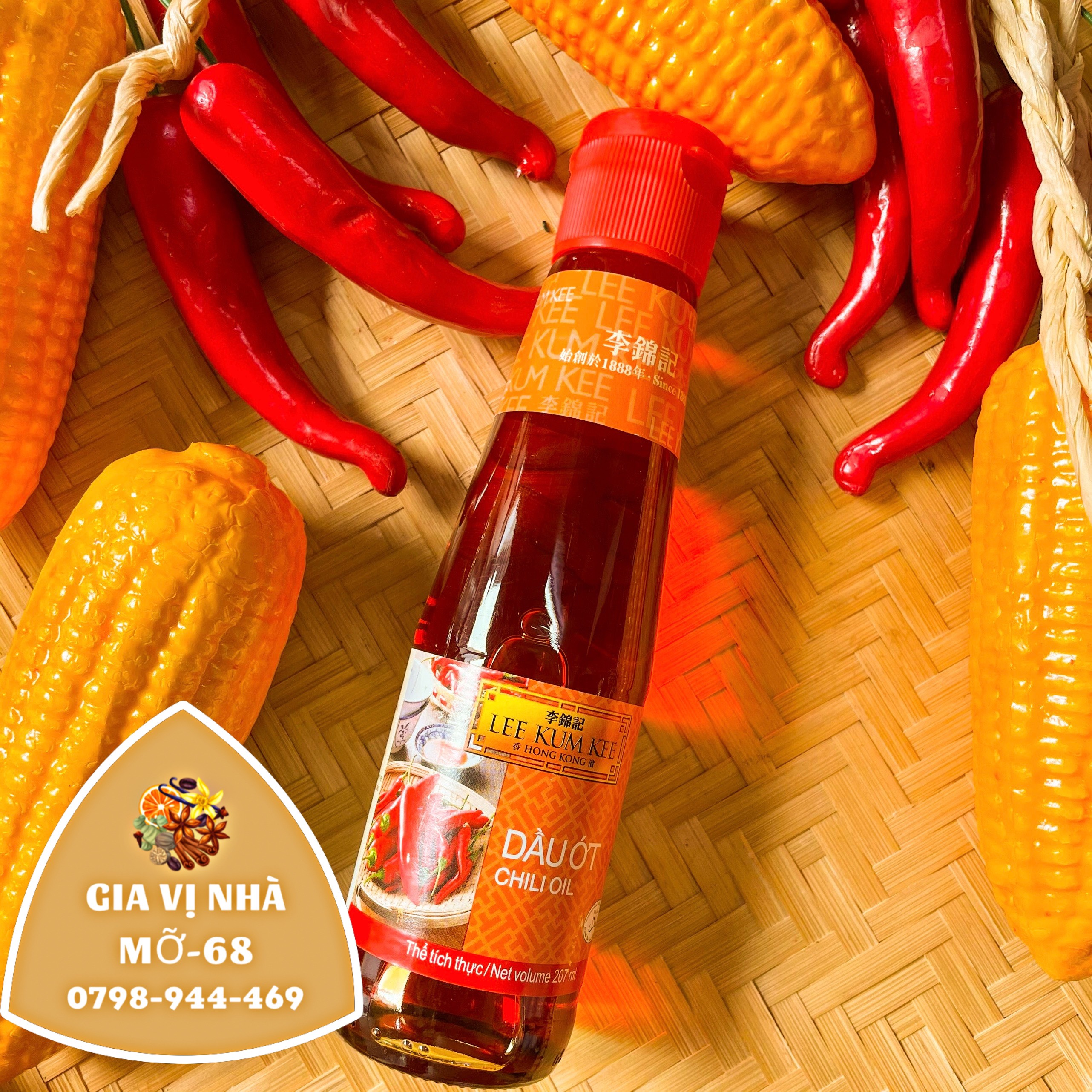 Dầu ớt lee kum kee -chili oil 207gr