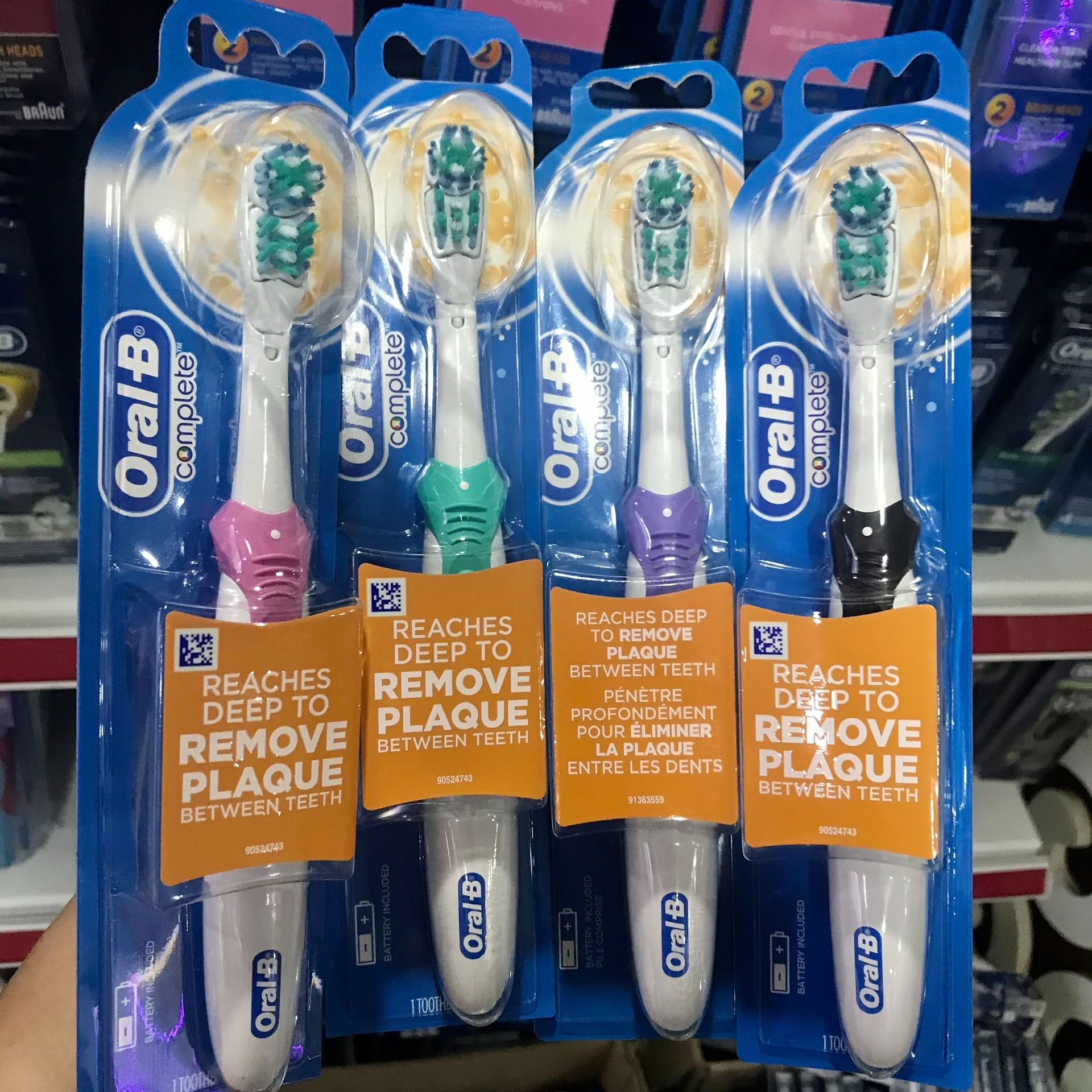 Bàn Chải Đánh Răng Pin Oral-B Complete