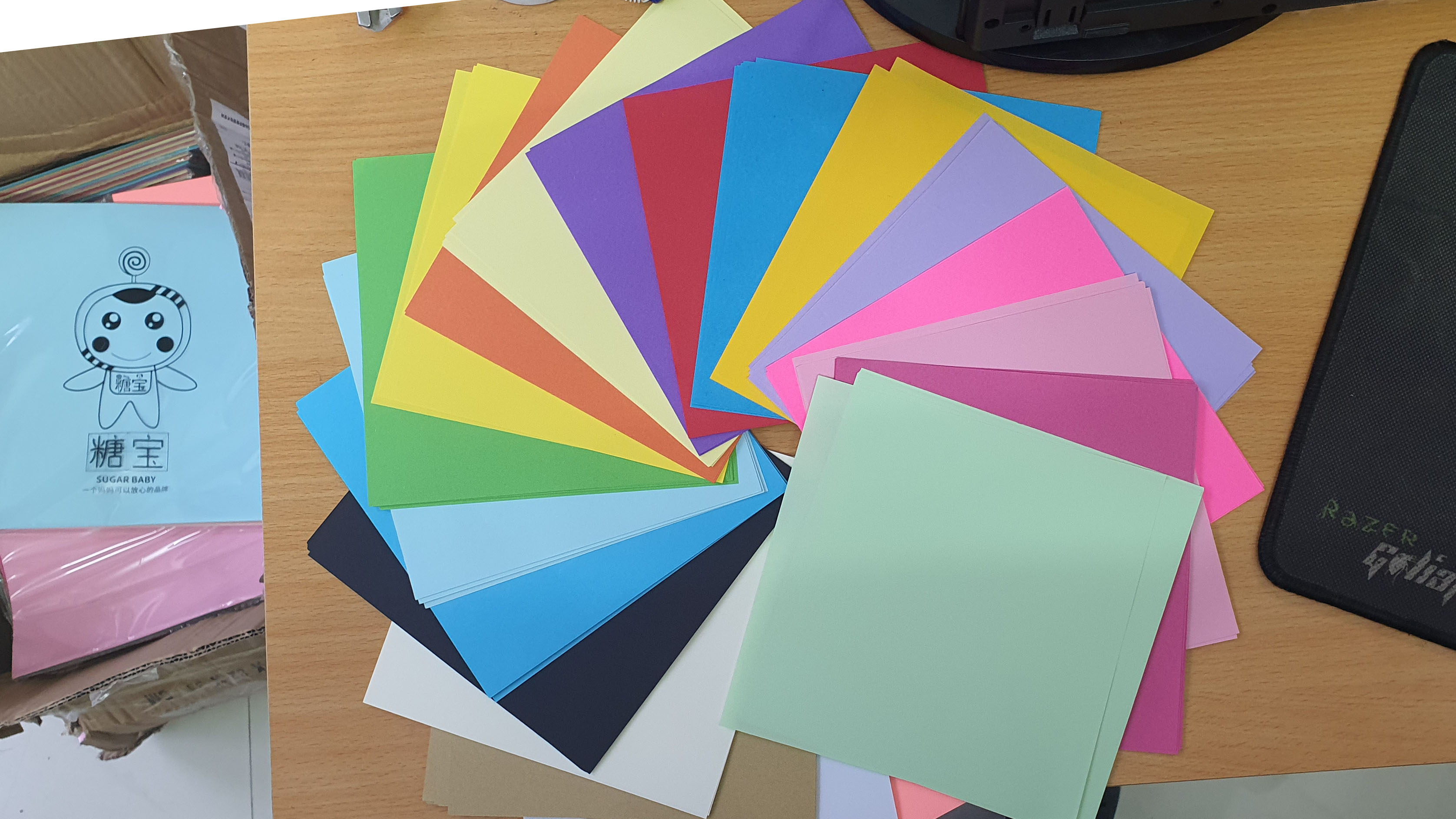 Giấy Gấp Origami 200 Tờ 20 Màu 15x15cm - 2 Mặt Đều Có Màu Giống Nhau