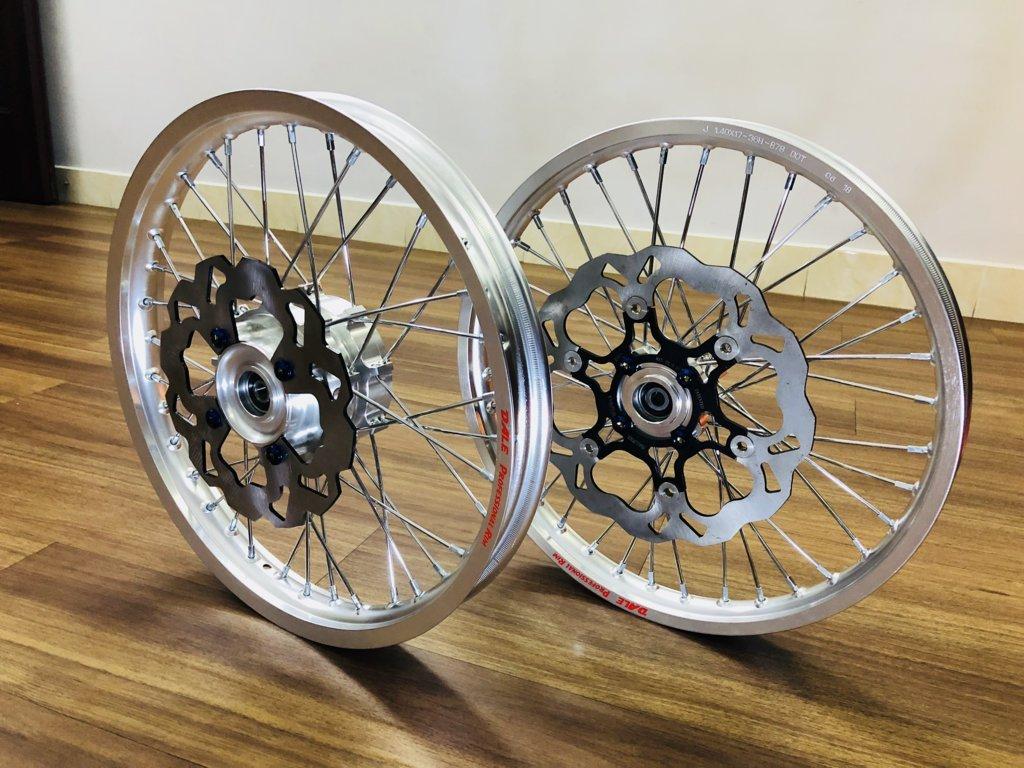 Bộ bánh căm xe máy nhập khẩu cao cấp