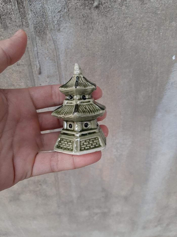 Phụ kiện trang trí bể cá: tháp bé