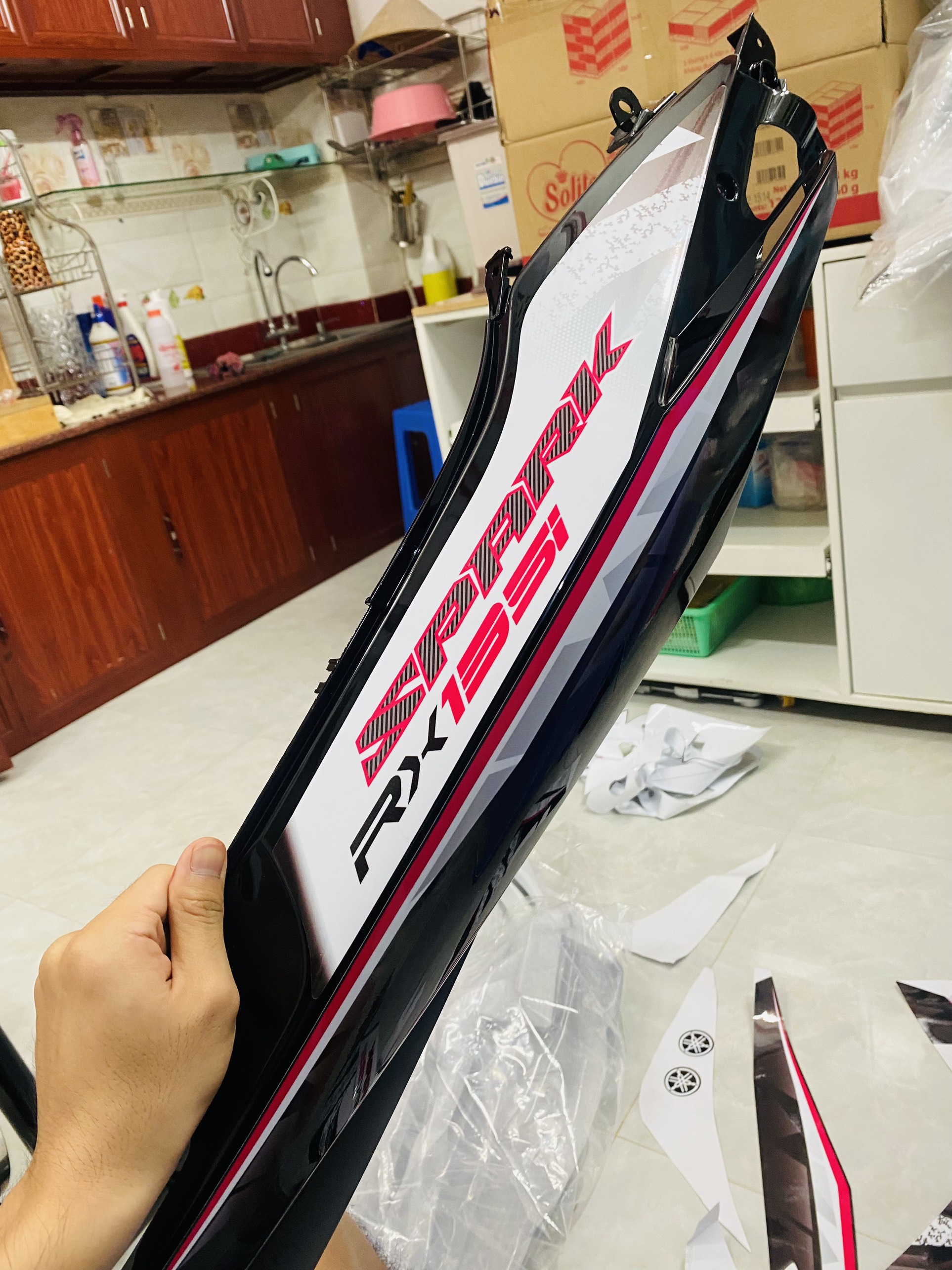 Full Bóng Ex135 Đời 2010 (màu trắng đen) + Tem In Rời (12 Món)