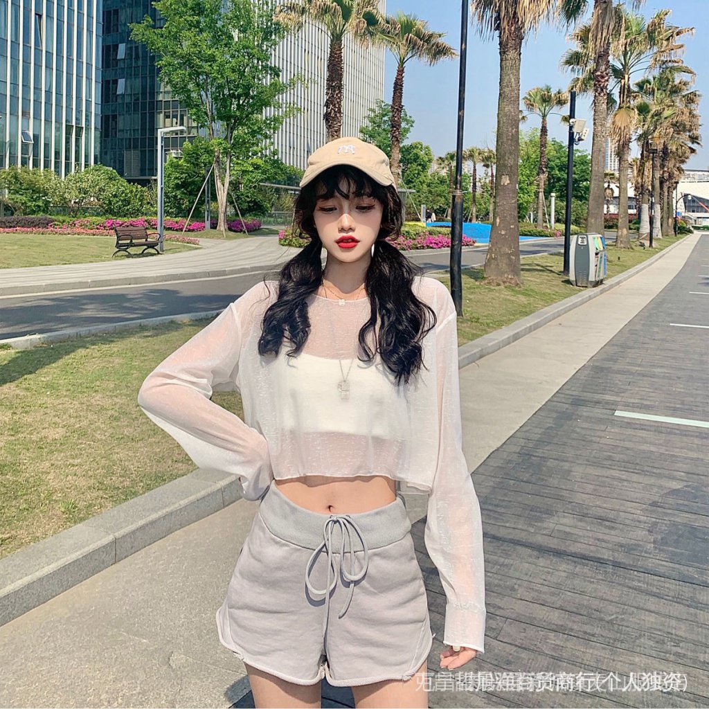 Áo tay dài croptop cổ thuyền