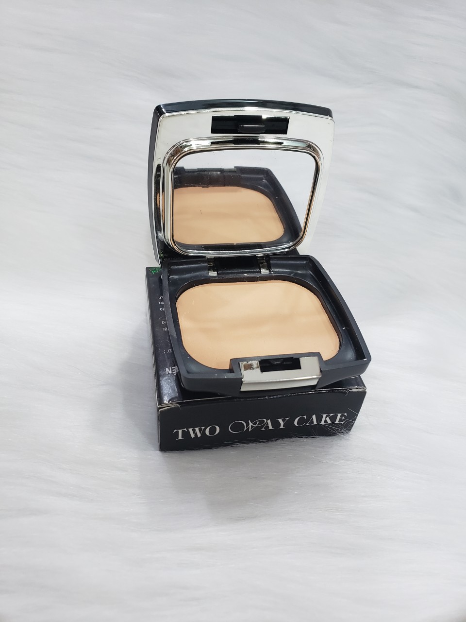 Phấn trang điểm thorakao trắng da two way cake 9g - số 2
