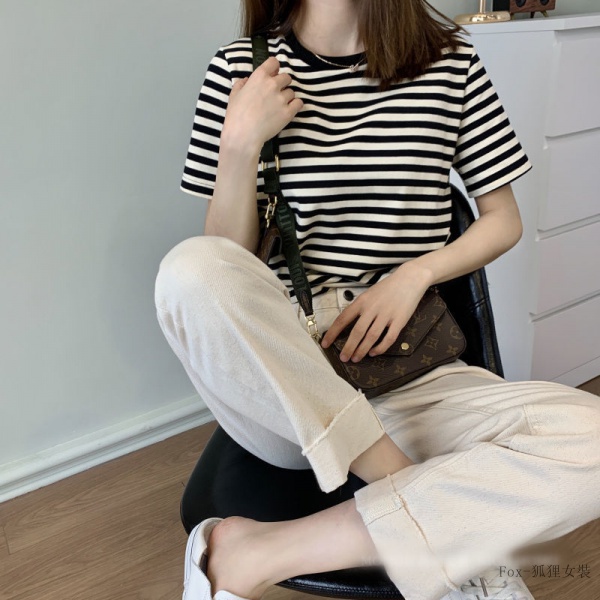 Áo thun nữ kẻ sọc thời trang xuất xin style chuẩn hàn
