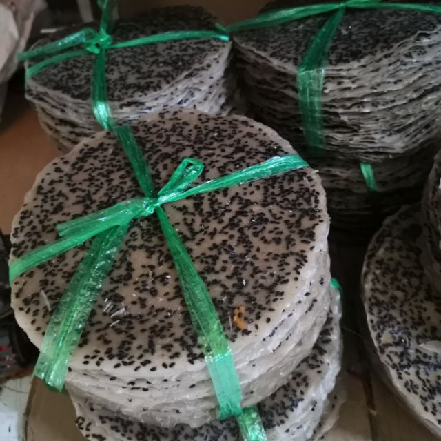 Bánh tráng mè đen nước cốt dừa Tây Ninh. Loại chưa nướng 300g 10 cái
