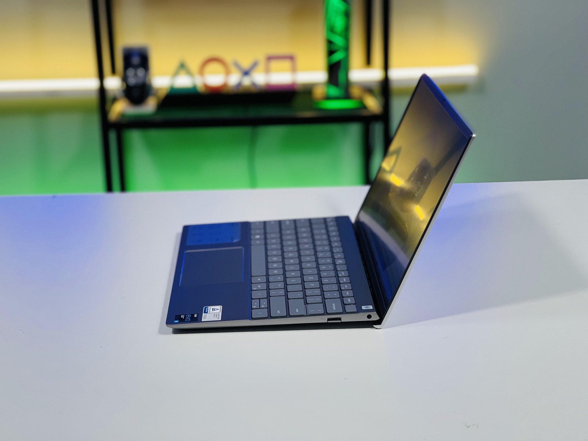 New Seal - Dell Inspiron 13 5310 (Core i5-11320H, 16GB, 512GB, Intel Iris Xe Graphics, 13.3', FHD)