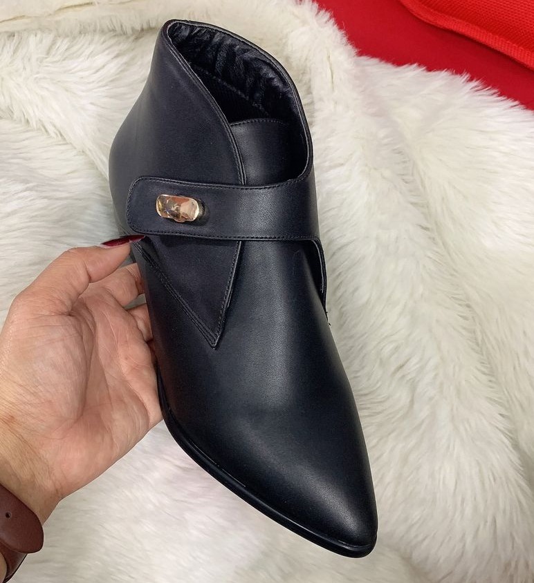 Giày bốt nữ 4cm cổ thấp hàng hiệu Rosata boot nữ RO308